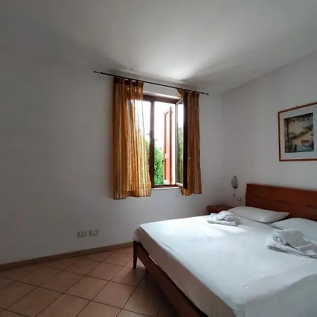Ferienwohnung Borgo Antico San Felice del Benaco Exterior foto
