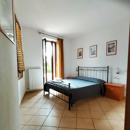 Ferienwohnung Borgo Antico San Felice del Benaco Exterior foto