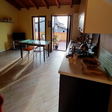 Ferienwohnung Borgo Antico San Felice del Benaco Exterior foto