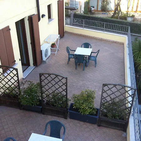 Ferienwohnung Borgo Antico San Felice del Benaco Exterior foto