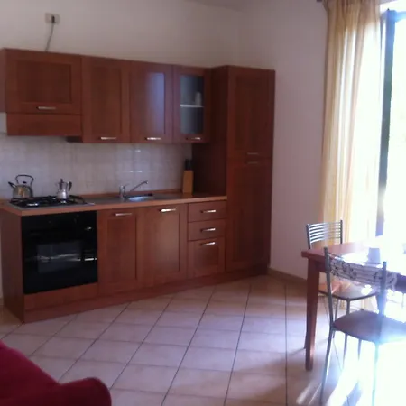Ferienwohnung Borgo Antico San Felice del Benaco Exterior foto
